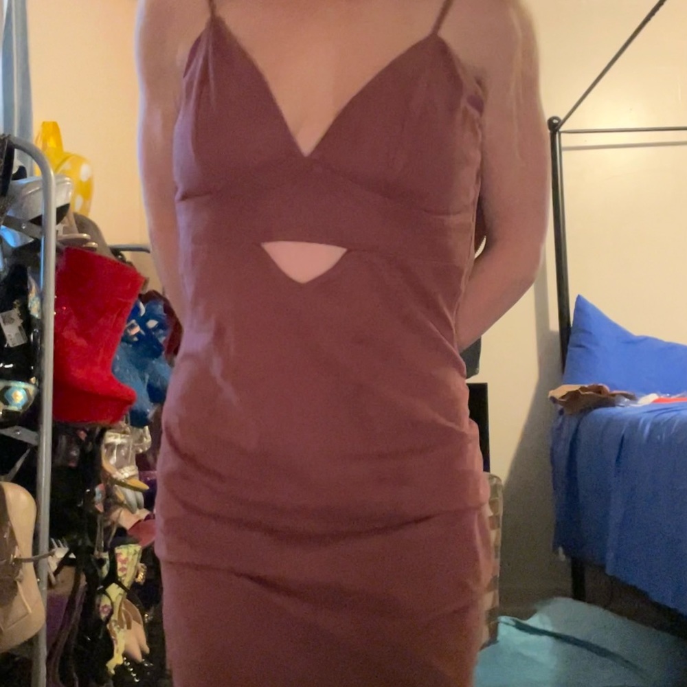 Dress - Picture 3 of 5